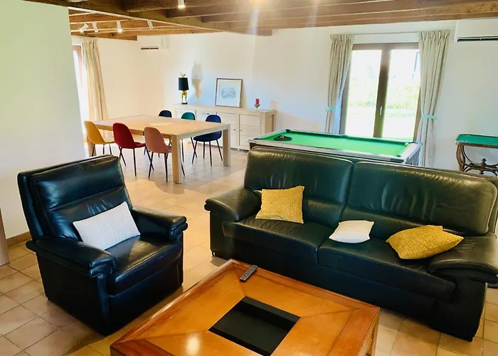 La Meuse - De Maas Willa Yvoir